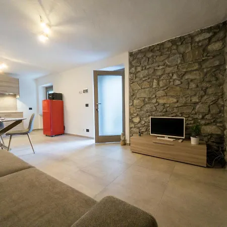 La Maison De Papagran Cir Charvensod-0007 * Aosta