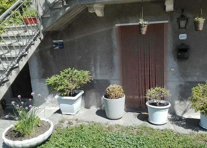 La Maison De Papagran Cir Charvensod-0007 Ferienhaus Aosta